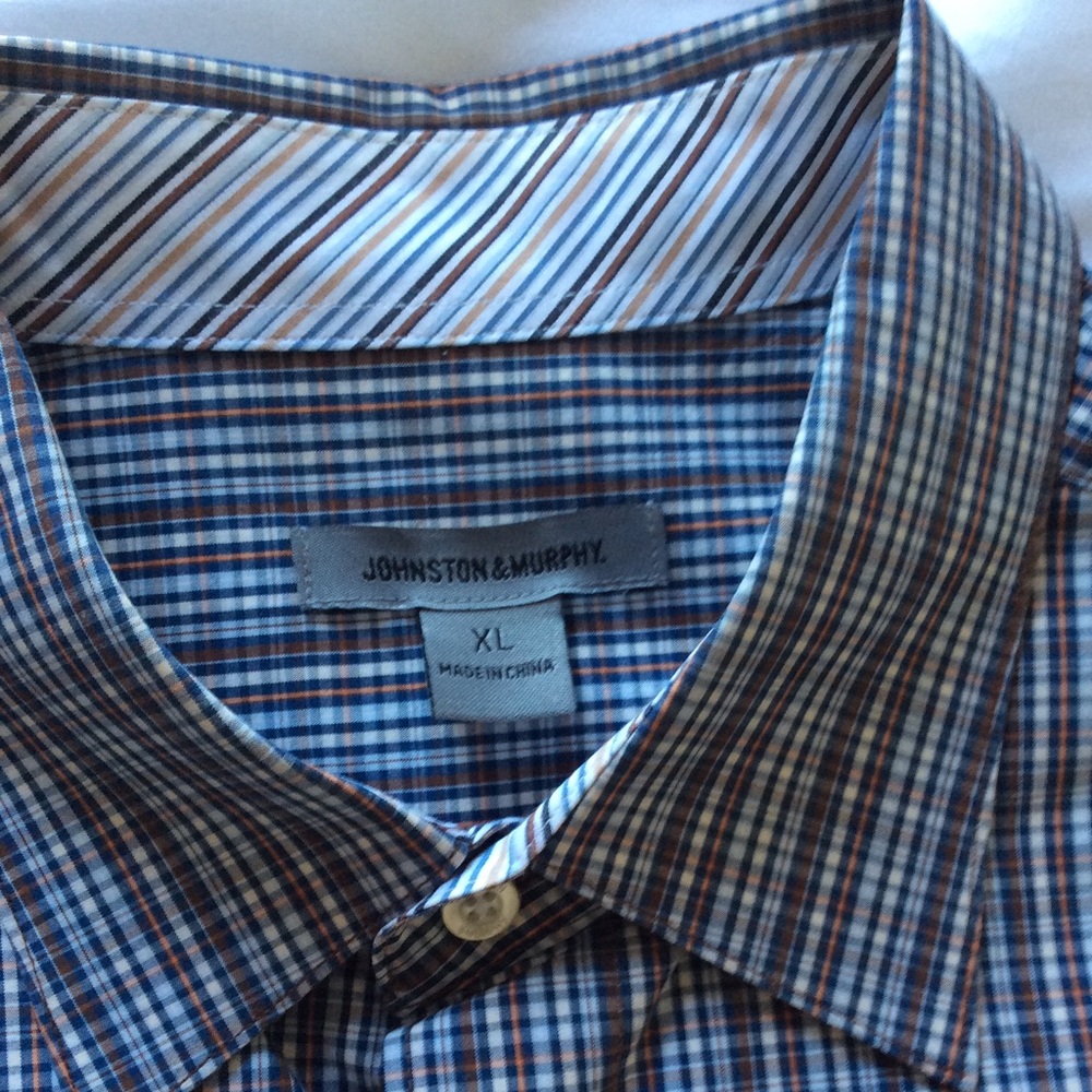 Men’s Johnston and Murphy Casual button down shirt